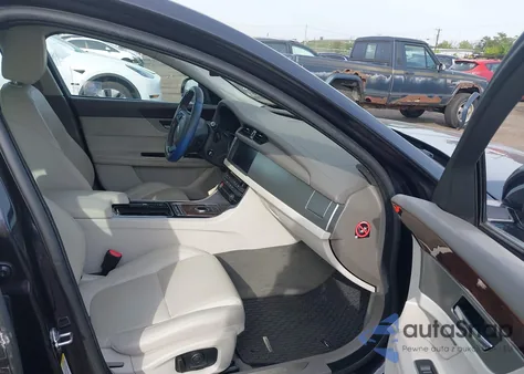 2017 Jaguar Xf 35T Prestige из США, поврежденный, VIN SAJBK4BV9HCY34783